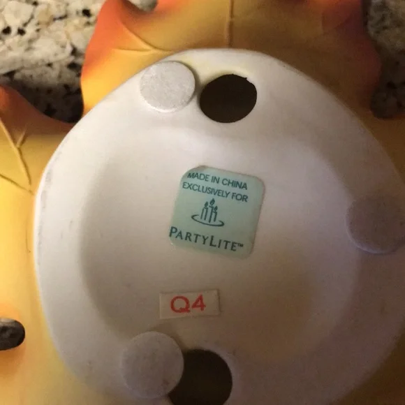 Orange/Mustard Leaf Partylite Candle Holders - Picture 3 of 5